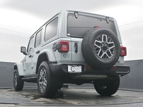 Used 2024 Jeep Wrangler Sahara image 48