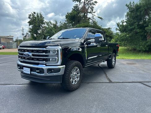 Used 2024 Ford F250 King Ranch w/ Chrome Package AWD/4WD image 3