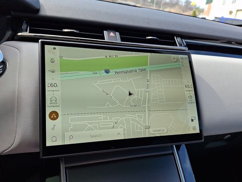 Used 2026 Land Rover Range Rover Velar S AWD/4WD image 16