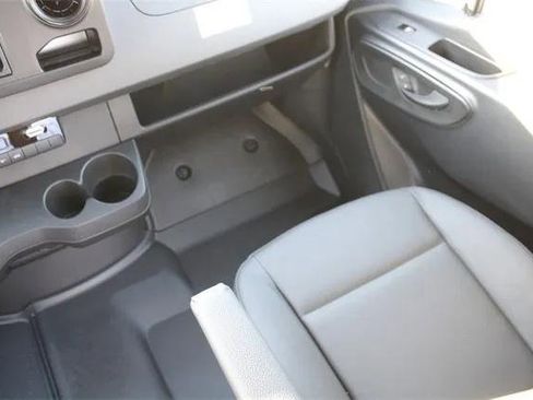 New 2025 Mercedes-Benz Sprinter 2500 image 10