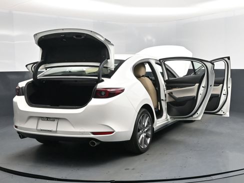 Used 2022 MAZDA MAZDA3 s image 19