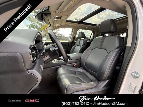 Used 2023 Honda Pilot Touring image 6