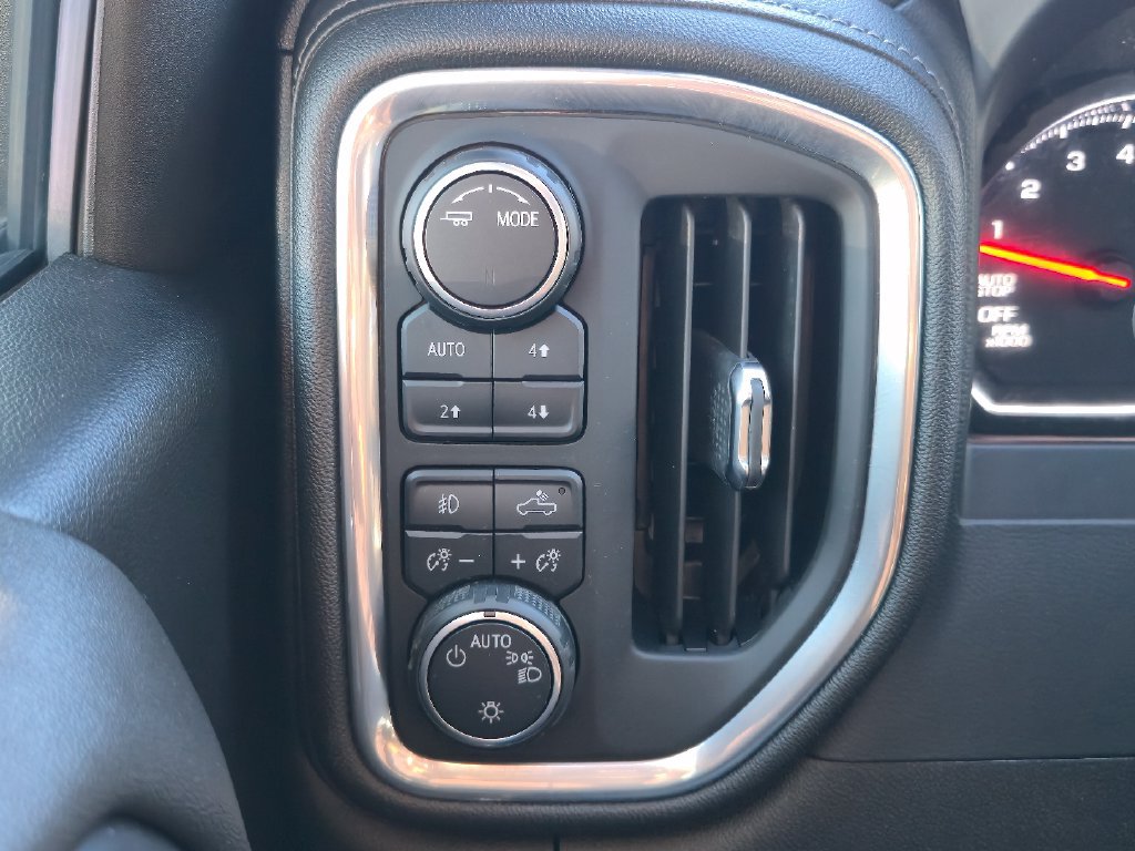 Used 2021 Chevrolet Silverado 1500 LT Trail Boss w/ Convenience Package II AWD/4WD image 18