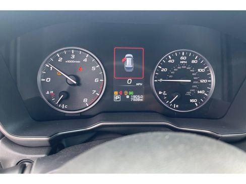 Certified 2025 Subaru Outback Limited AWD/4WD image 39