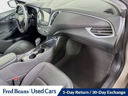 Used 2024 Chevrolet Malibu LT image 30