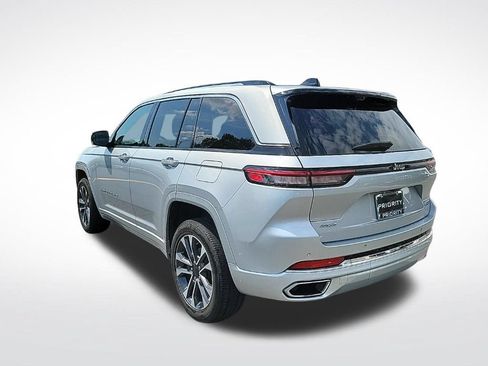 Used 2023 Jeep Grand Cherokee Overland w/ Luxury Tech Group IV AWD/4WD image 3