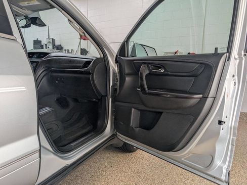 Used 2016 Chevrolet Traverse LTZ image 22
