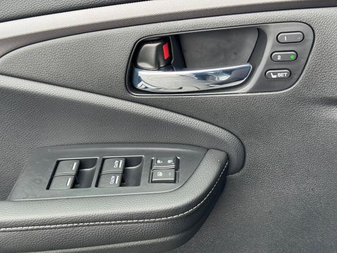 Certified 2025 Honda Ridgeline RTL image 25