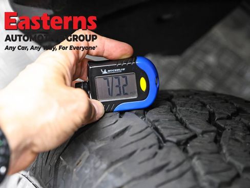 Used 2024 Toyota Tacoma TRD Off-Road AWD/4WD image 30