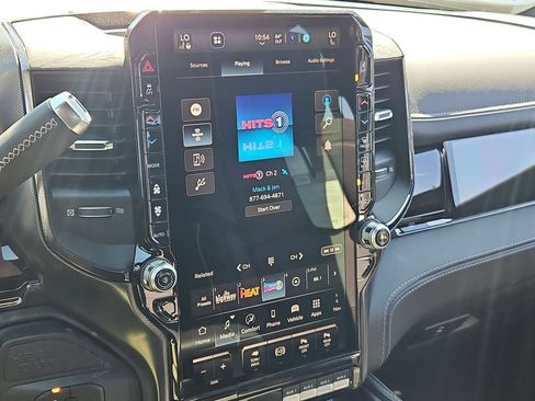New 2026 RAM 2500 Limited AWD/4WD image 22