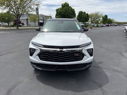 New 2026 Chevrolet TrailBlazer RS w/ Convenience Package AWD/4WD image 2