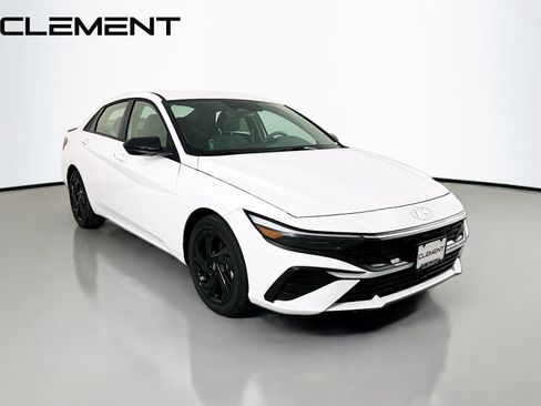 Certified 2026 Hyundai Elantra Sport FWD image 5