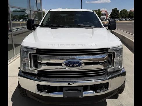 Used 2019 Ford F250 XL w/ STX Appearance Package AWD/4WD image 4