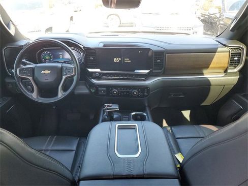 Used 2022 Chevrolet Silverado 1500 High Country w/ High Country Premium Package image 12