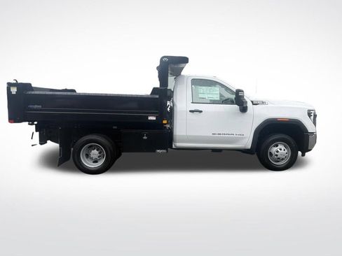 New 2026 GMC Sierra 3500 Pro w/ Convenience Package image 6