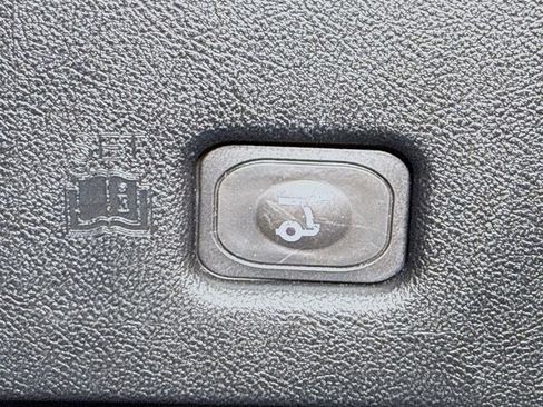 Used 2019 Lincoln Nautilus Reserve image 31