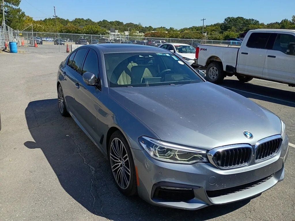 Used 2018 BMW 540i RWD image 2