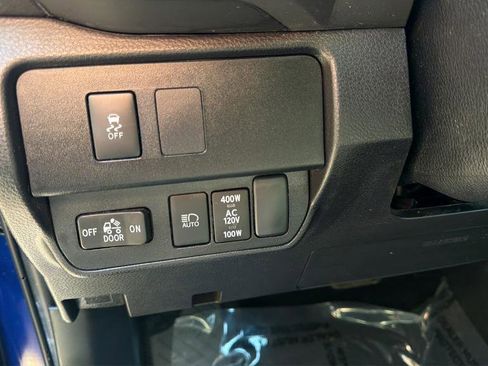 Used 2023 Toyota Tacoma TRD Sport image 17