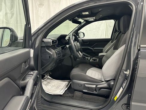 Used 2025 Toyota 4Runner TRD Sport AWD/4WD image 9