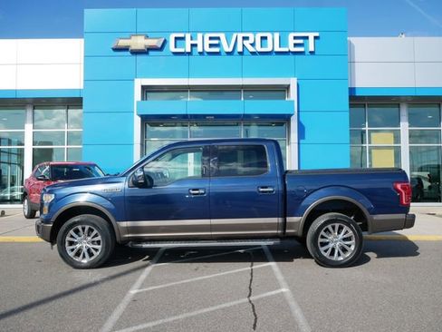 Used 2016 Ford F150 Lariat image 2