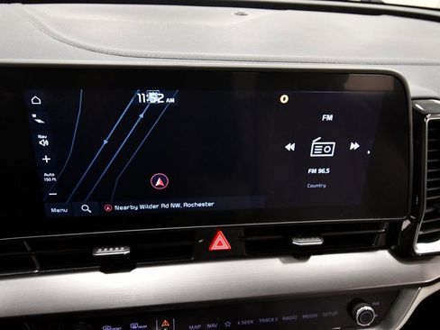 Certified 2025 Kia Sportage EX image 26