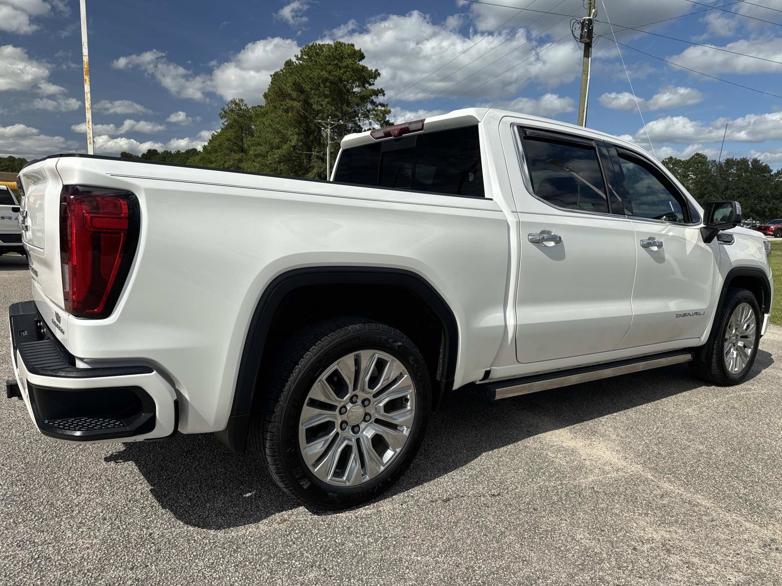 Used 2020 GMC Sierra 1500 Denali w/ Denali Ultimate Package AWD/4WD image 4