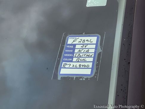 Used 2024 Kia Sportage LX image 33