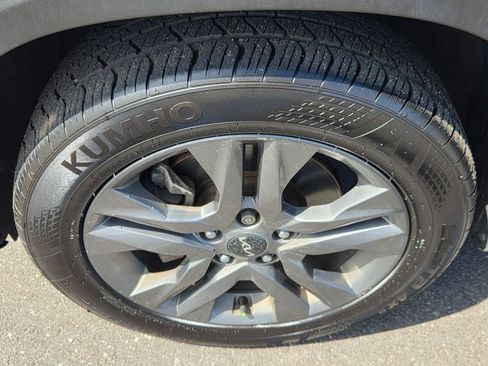Used 2023 Kia Seltos LX AWD/4WD image 11