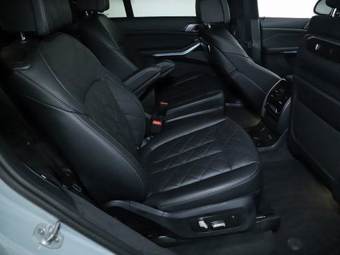 Certified 2024 BMW X7 xDrive40i w/ M Sport Package image 31