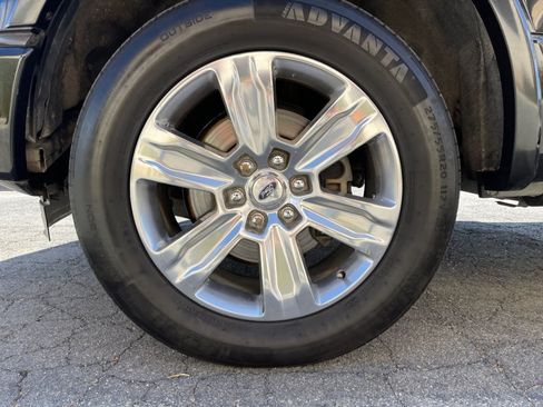 Used 2015 Ford F150 Platinum w/ Equipment Group 701A Luxury AWD/4WD image 39