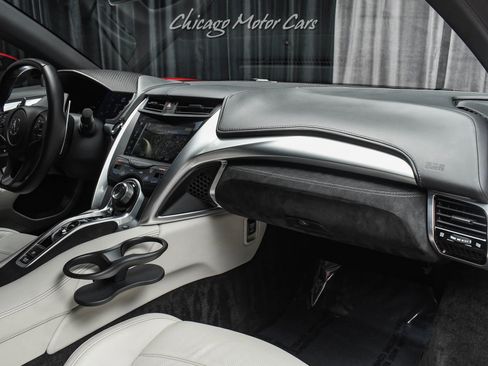 Used 2017 Acura NSX AWD/4WD image 19