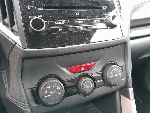 Used 2023 Subaru Forester Premium image 22