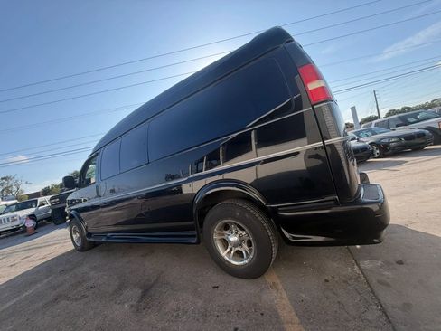 Used 2008 Chevrolet Express 3500 Extended Passenger w/ LT Preferred Equipment Group RWD image 4