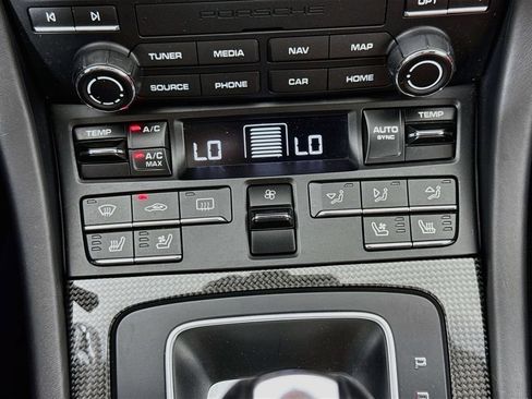 Certified 2019 Porsche 911 Turbo S AWD/4WD image 22