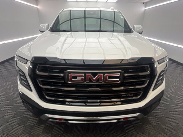 Used 2025 GMC Yukon AT4 Ultimate w/ LPO, Floor Liner Package AWD/4WD image 2