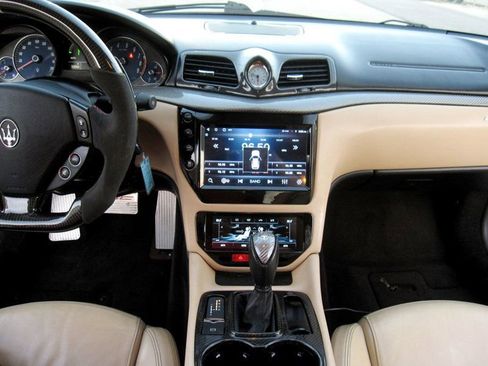 Used 2014 Maserati GranTurismo MC RWD image 22