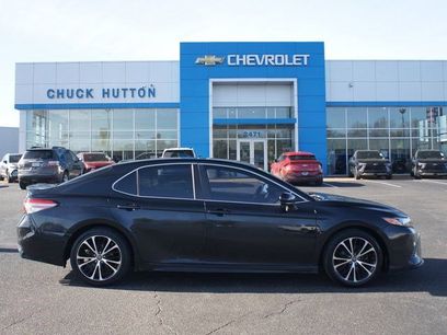 Used 2018 Toyota Camry SE w/ Moonroof Package