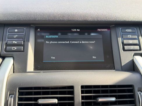 Used 2017 Land Rover Discovery Sport SE AWD/4WD image 14