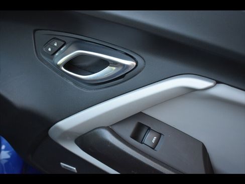 Used 2021 Chevrolet Camaro LT w/ RS Package image 30