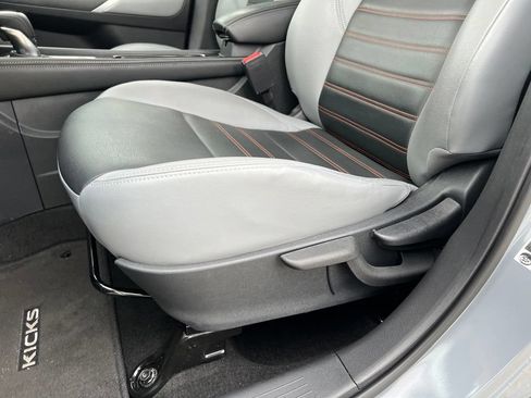 Used 2024 Nissan Kicks SR w/ SR Premium Package FWD image 14