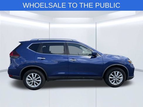 Used 2020 Nissan Rogue SV FWD image 27