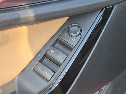 New 2026 Chevrolet Equinox ACTIV w/ Safety and Technology Package image 21