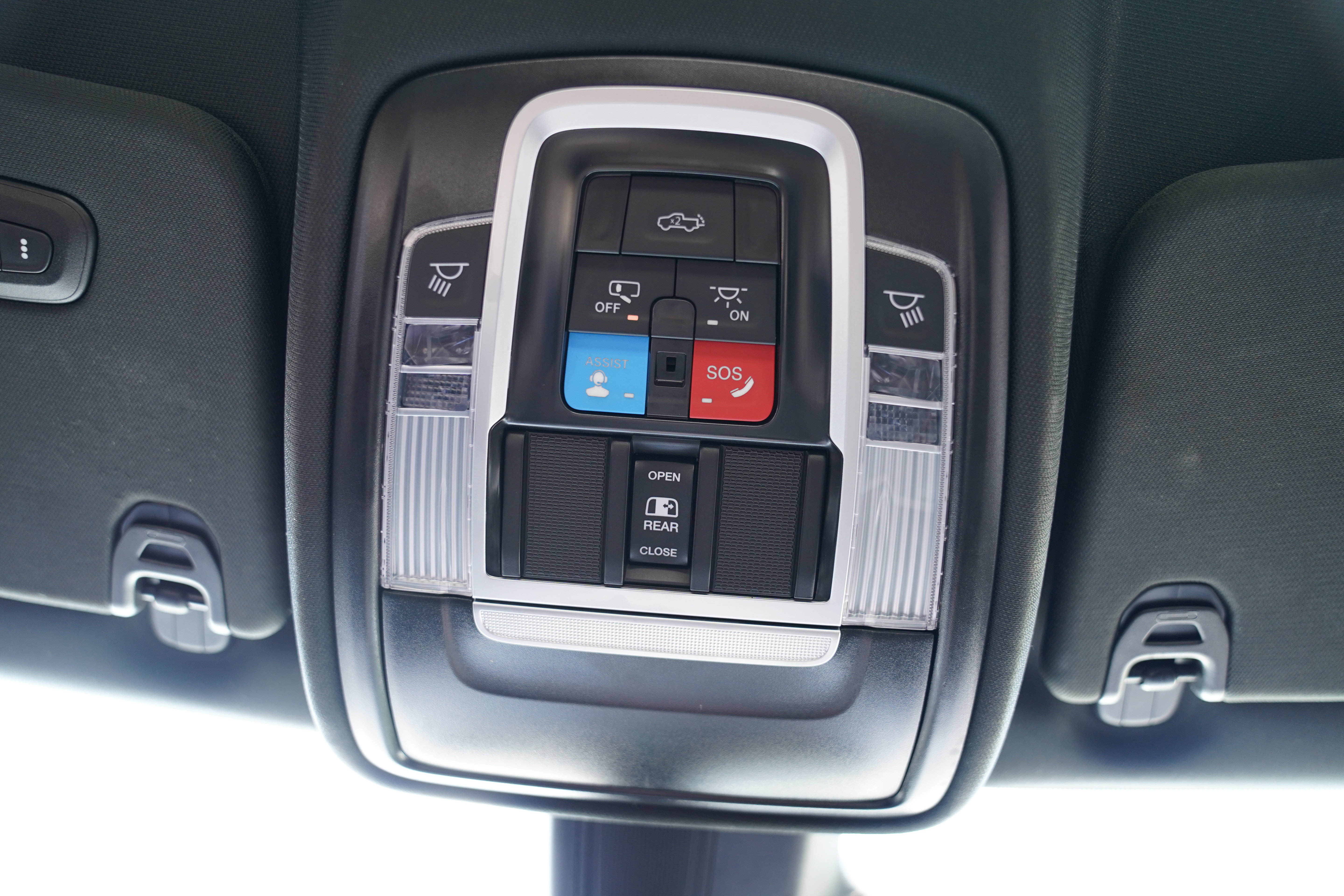 Used 2025 RAM 1500 Limited AWD/4WD image 31
