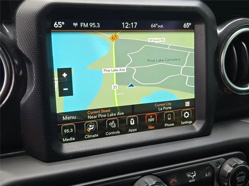 Used 2023 Jeep Wrangler Unlimited Sahara AWD/4WD image 26