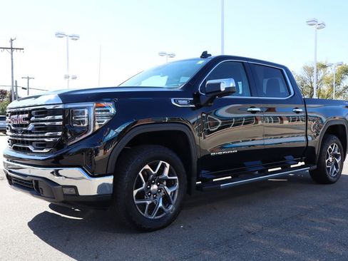 Used 2025 GMC Sierra 1500 SLT w/ SLT Premium Plus Package image 10