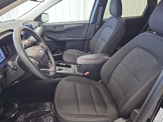 Used 2025 Ford Escape Active AWD/4WD image 9
