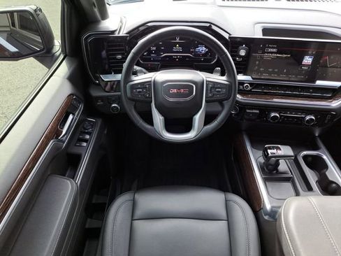 Used 2025 GMC Sierra 1500 Elevation w/ Elevation Premium Package image 8