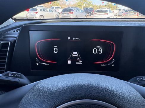 Used 2024 Kia Sportage LX image 17