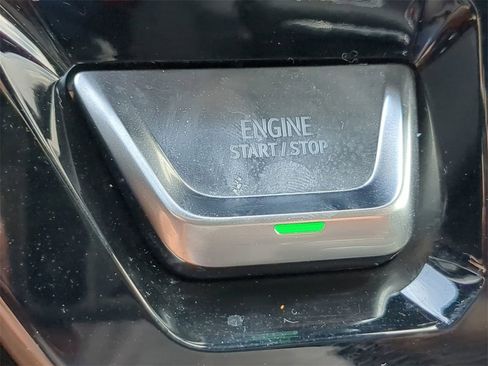 Used 2024 GMC Sierra 1500 AT4X image 29