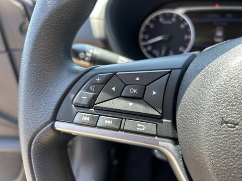Certified 2023 Nissan Sentra SV FWD image 17